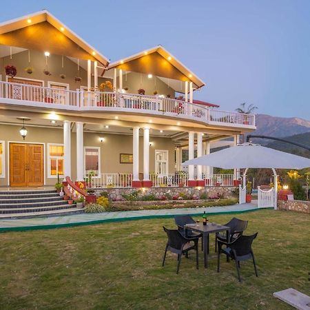 Stayvista At Silveroaks Cottage Дехрадун Екстериор снимка