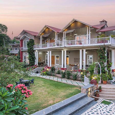 Stayvista At Silveroaks Cottage Дехрадун Екстериор снимка