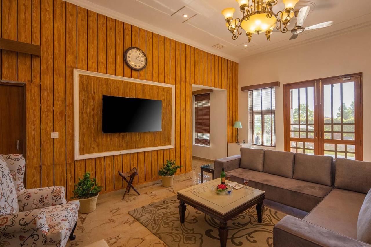 Stayvista At Silveroaks Cottage Дехрадун Екстериор снимка