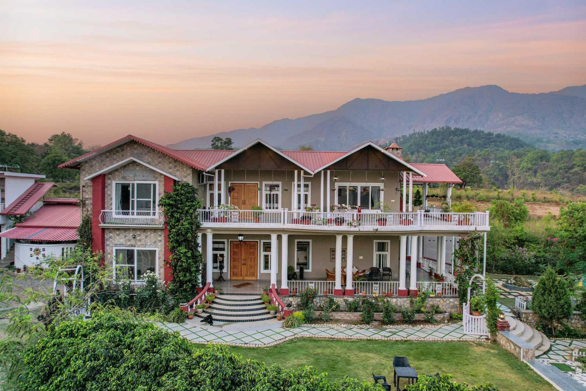 Stayvista At Silveroaks Cottage Дехрадун Екстериор снимка
